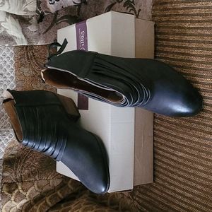 ❤️LAST CHANCE removing 1/31 -New Clarks Bootie